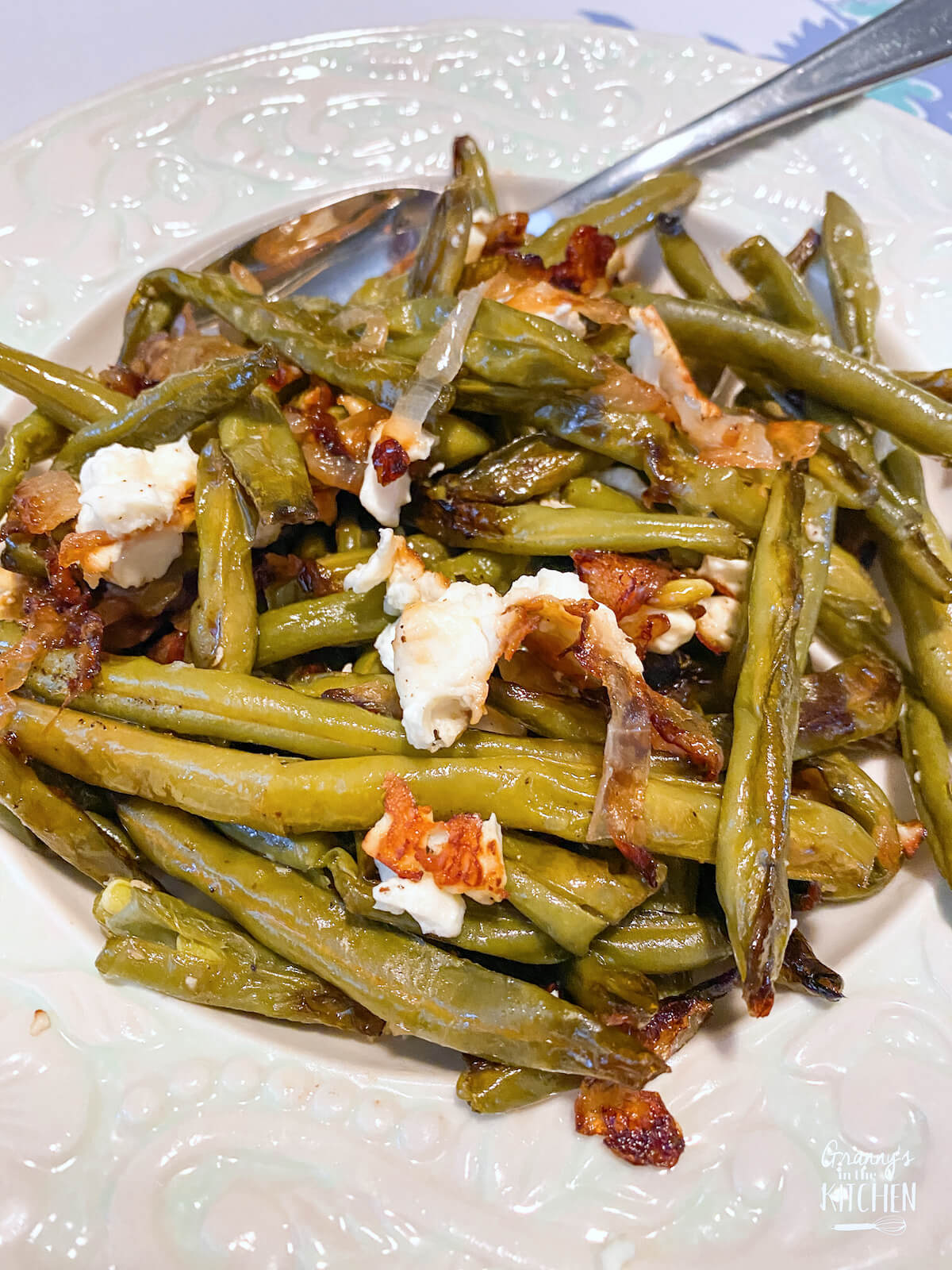 pan seared green beans with feta and onions