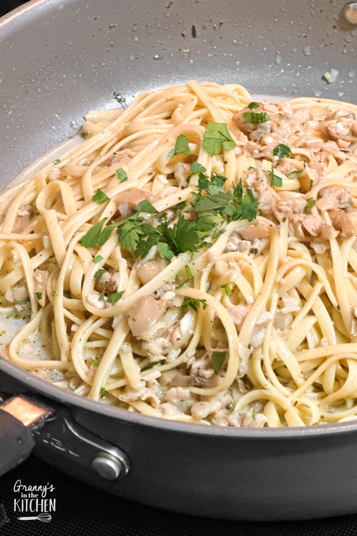 linguine with white clam sauce in saute pan