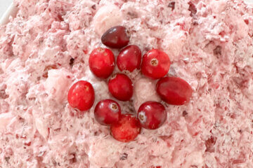 bowl of cranberry salad with text overlay "Cranberry Fluff".