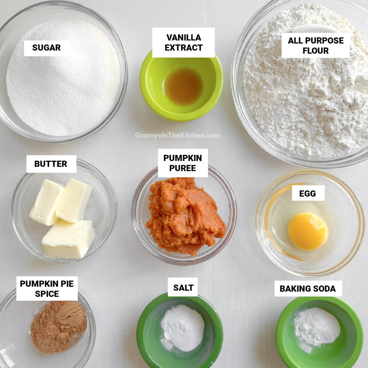 pumpkin whoopie pie ingredients, with text labels.
